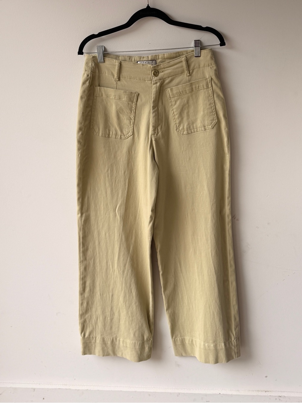 bagatelle Straight-Leg Jeans in Pale Yellow